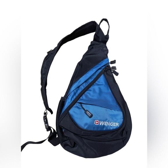 Wenger Blue and Black Belt Bag with Adjustable Strap and Sleek Design - Picture 2 of 3